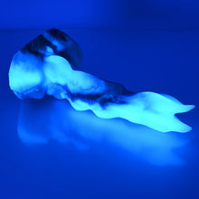 Load image into Gallery viewer, V1SCL22 Snark&#39;s Maw Mini 0030 UV GITD
