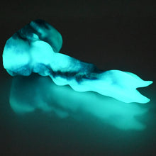 Load image into Gallery viewer, V1SCL22 Snark&#39;s Maw Mini 0030 UV GITD
