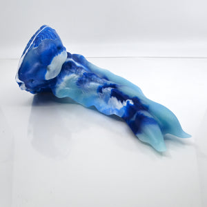 V3SCL37 Snark's Maw Medium 0030 UV GITD