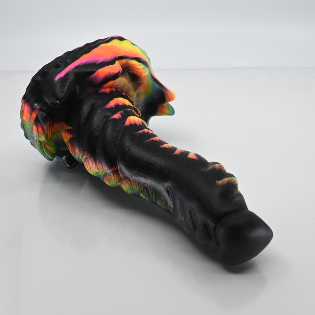 S3SBK37 Snark Medium 0030 UV GITD