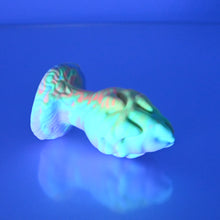 Load image into Gallery viewer, F1SCK35 Dragonfruit Plug Mini 0030 UV GITD

