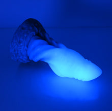 Load image into Gallery viewer, J2SDJ72 Jupiter Small 0030 UV GITD CS
