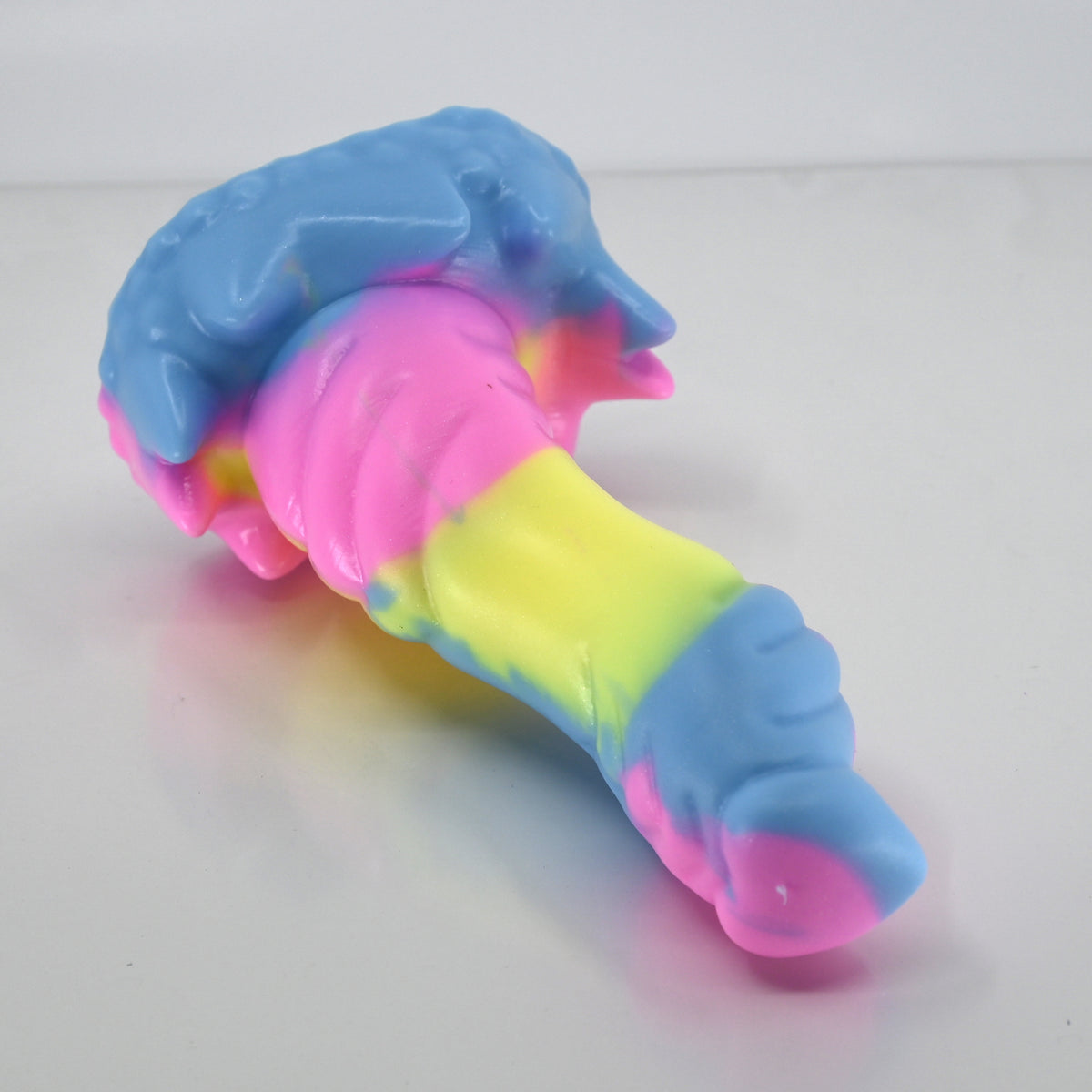 S2MBL78 Snark Small 0050 UV GITD