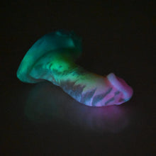 Load image into Gallery viewer, R2MCM46 Oberon Small 0050 UV GITD
