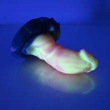 Load image into Gallery viewer, R2SCM45 Oberon Small 0030 UV GITD *FLOP*
