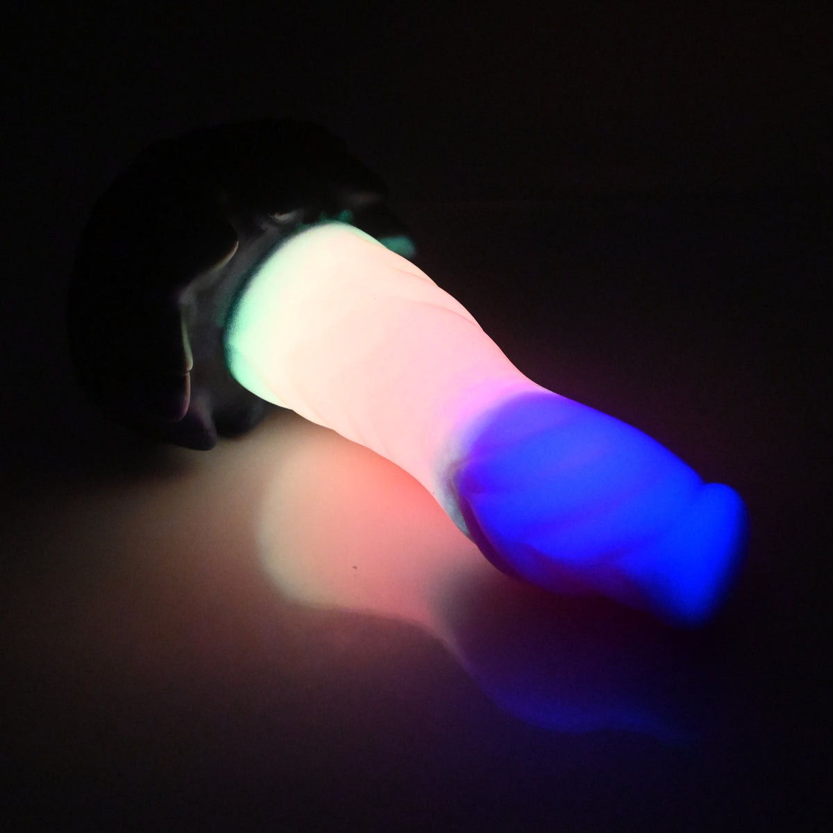 S3MBM98 Snark Medium 0050 UV GITD