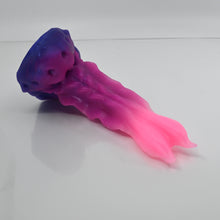 Load image into Gallery viewer, V1SCP18 Snark&#39;s Maw Mini 0030 UV GITD
