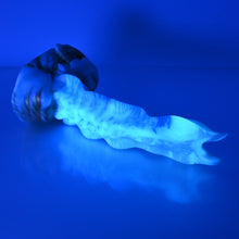 Load image into Gallery viewer, V2MCP20 Snark&#39;s Maw Small 0050 UV GITD
