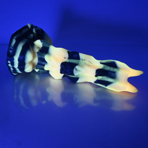 V3MCP32 Snark's Maw Medium 0050 UV GITD