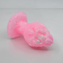 Load image into Gallery viewer, F3SDK97 Dragonfruit Plug Medium 0030 UV GITD
