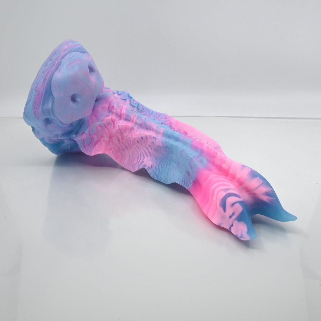 V4MCP37 Snark's Maw Large 0050 UV GITD