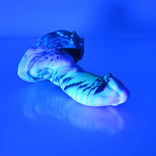 Load image into Gallery viewer, R2MCN95 Oberon Small 0050 UV GITD
