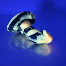 Load image into Gallery viewer, R2MCN91 Oberon Small 0050 UV GITD
