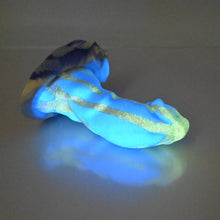 Load image into Gallery viewer, R2SCN87 Oberon Small 0030 UV GITD
