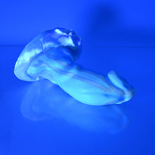 Load image into Gallery viewer, R3SCN83 Oberon Medium 0030 UV GITD
